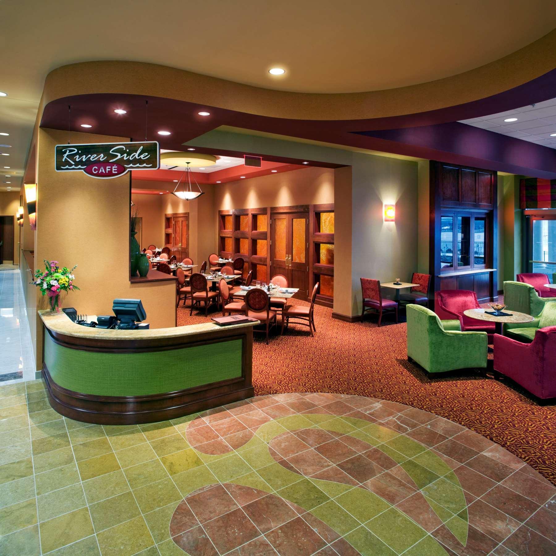 Embassy East And Riverfront Conference Center 4* Peoria