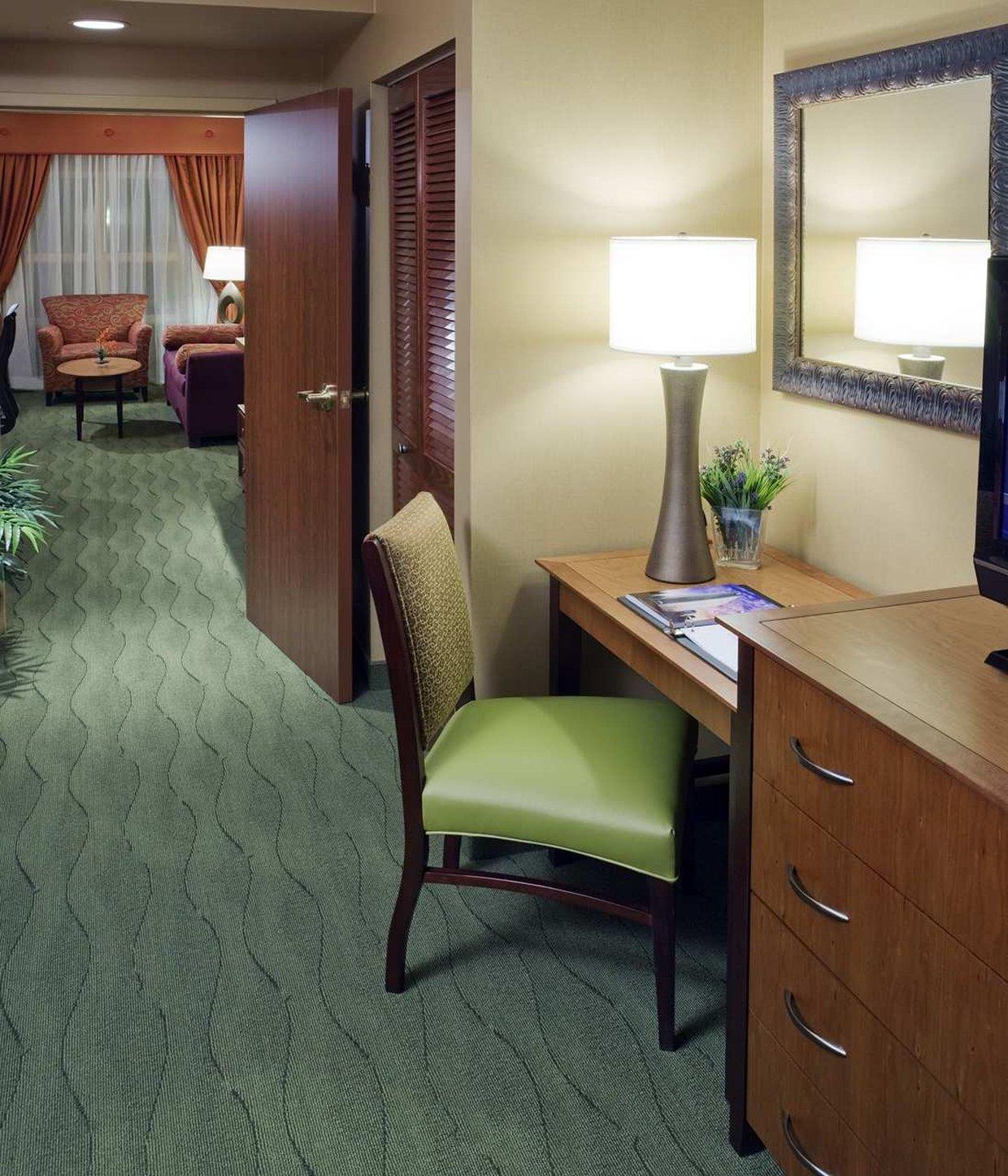 Embassy East And Riverfront Conference Center 4*